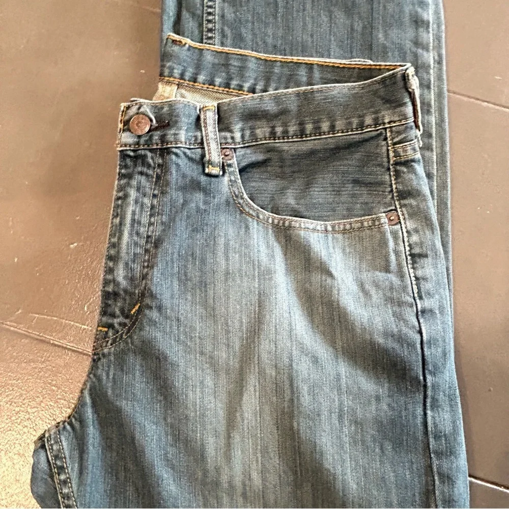 Men’s Levi’s Straight Leg Jeans 33/32